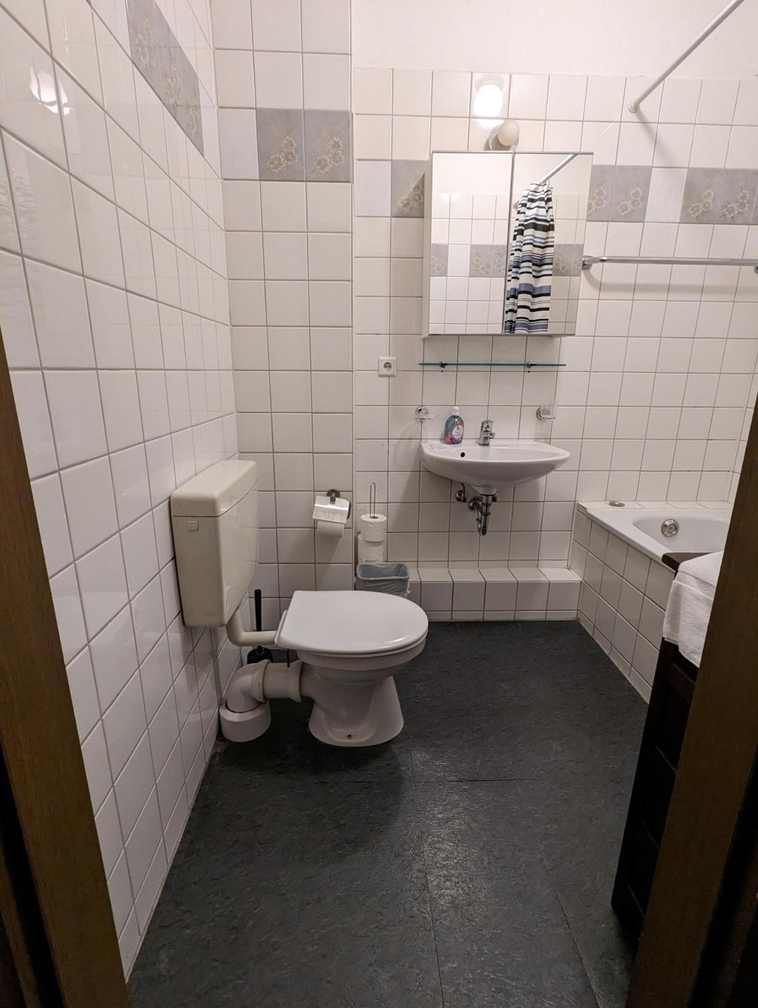 Apartment Im Luisenviertel - Gruen Wuppertal Esterno foto