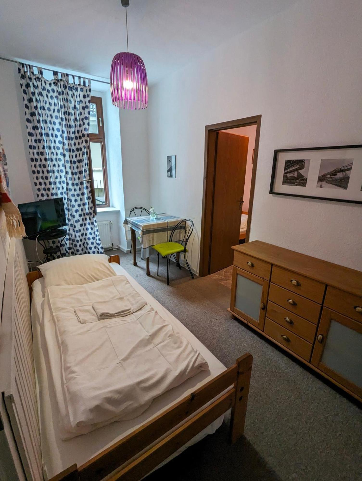Apartment Im Luisenviertel - Gruen Wuppertal Esterno foto